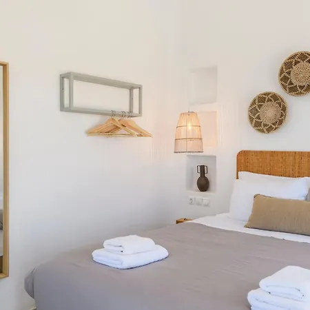 The Mykonist Merchia & *