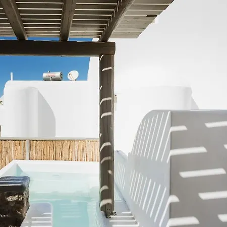 The Mykonist Merchia & Holiday home *