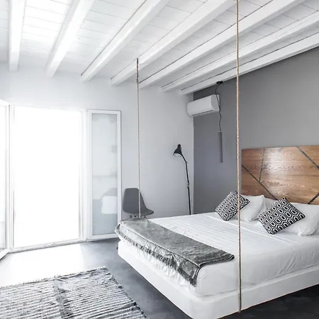 The Mykonist Merchia & Holiday home *