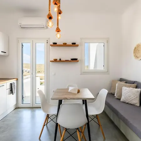 The Mykonist Merchia & *