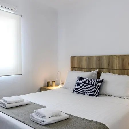 The Mykonist Merchia & Holiday home *