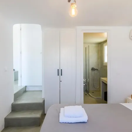 The Mykonist Merchia & Holiday home Merchia Beach