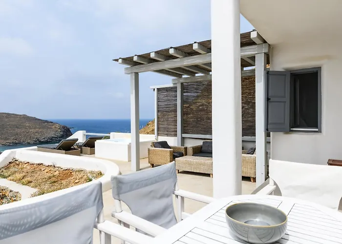 The Mykonist Merchia & *