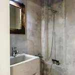 The Mykonist Merchia & בית נופש