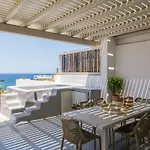 The Mykonist Merchia & בית נופש *