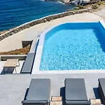 The Mykonist Merchia & בית נופש Merchia Beach