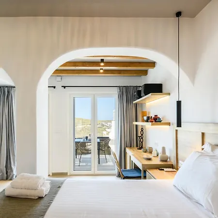 The Mykonist Merchia & Holiday home *