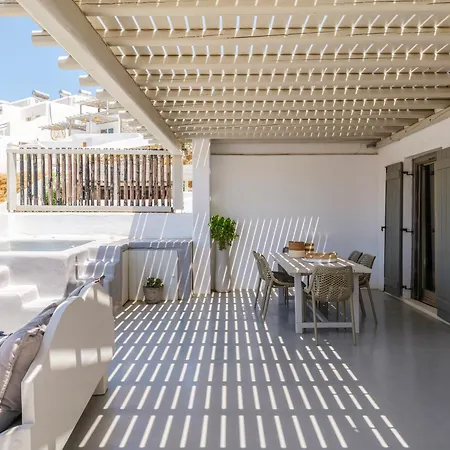 The Mykonist Merchia & Holiday home *